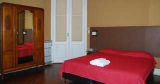 Hostal Ritz & Ba *
