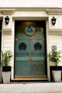 Ritz & Ba Hostal *