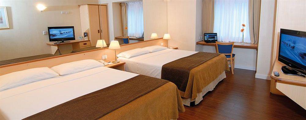 Aeroparque & Hotel 3*