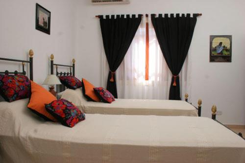 Lola House