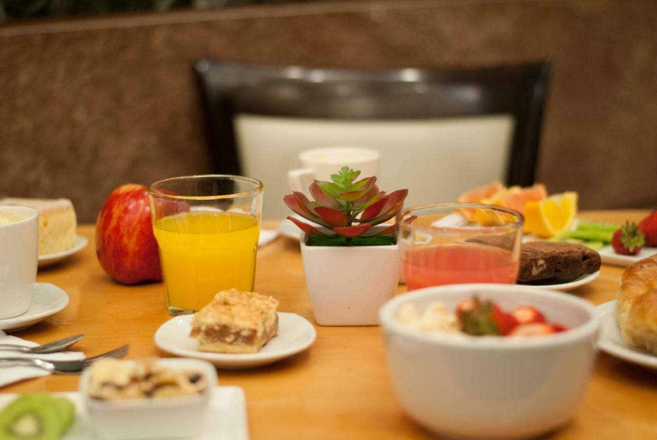 Ramada By Wyndham Centro Acomodação com café da manhã  Buenos Aires