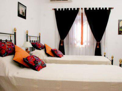 Lola House Hotel