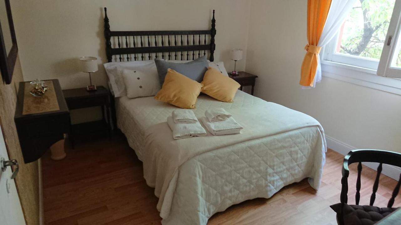 Excelente Departamento Con Balcón A La Calle Sobre Avenida *