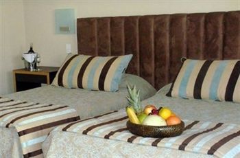 818 Hotel