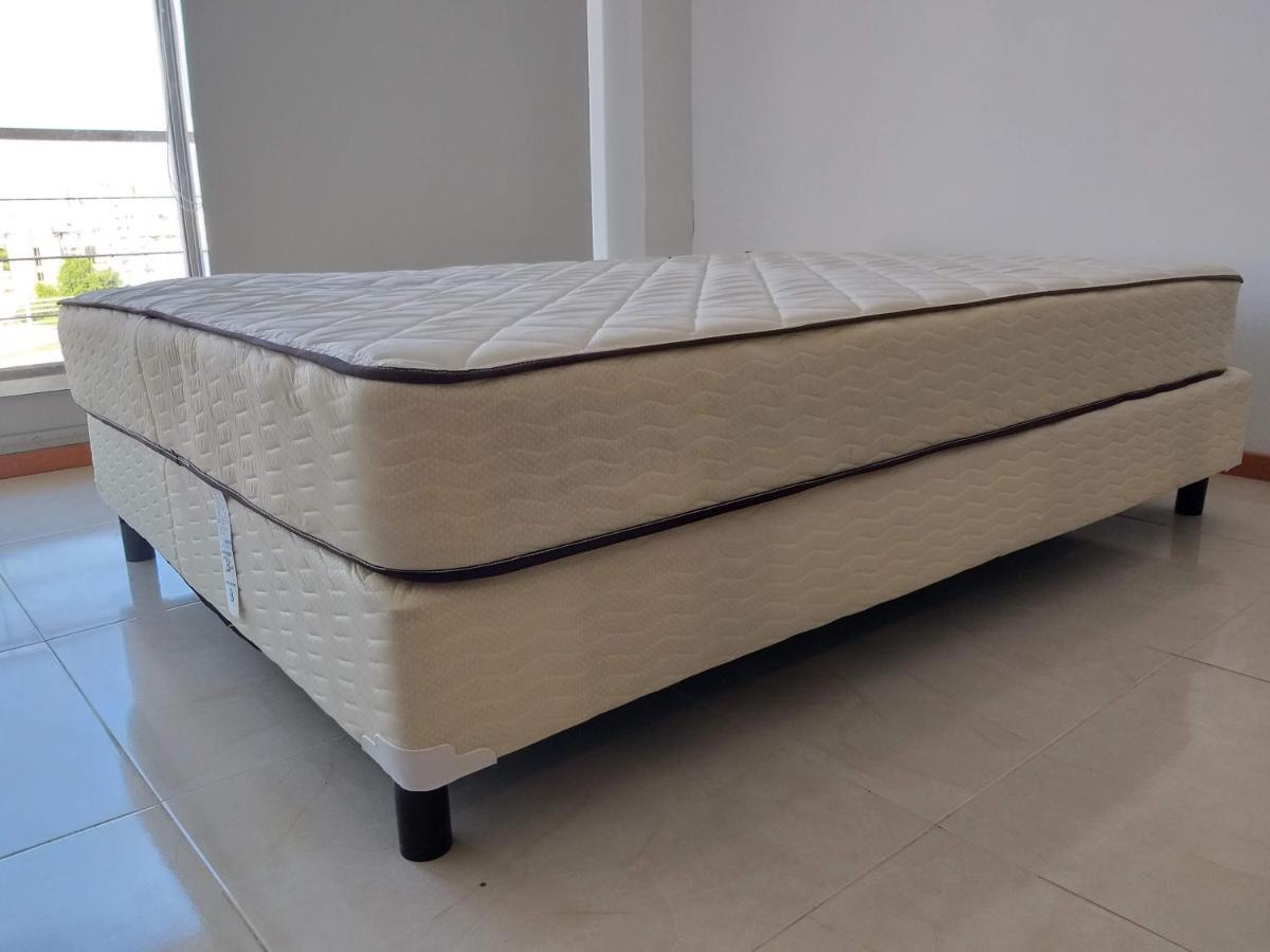 Apartamento Moderno, Con Wifi 100mg, Netflix Y Balcón Con Vista Abierta