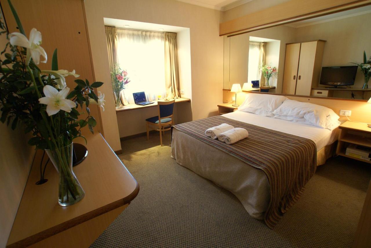Aeroparque & Hotel 3*