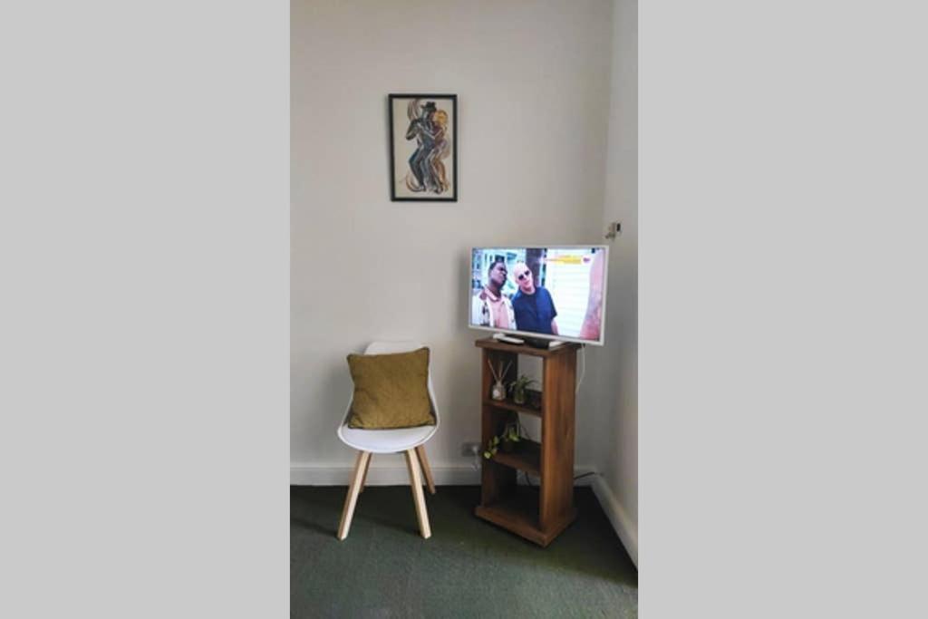 Apartamento Amplio, Tranquilo Y Muy Luminoso Departamento De 3 Ambientes A Metros Del Obelisco Y Del Teatro Colón *