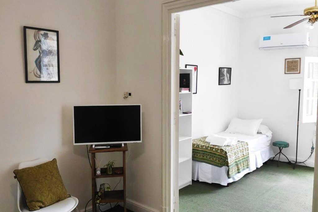 Amplio, Tranquilo Y Muy Luminoso Departamento De 3 Ambientes A Metros Del Obelisco Y Del Teatro Colón Apartamento *