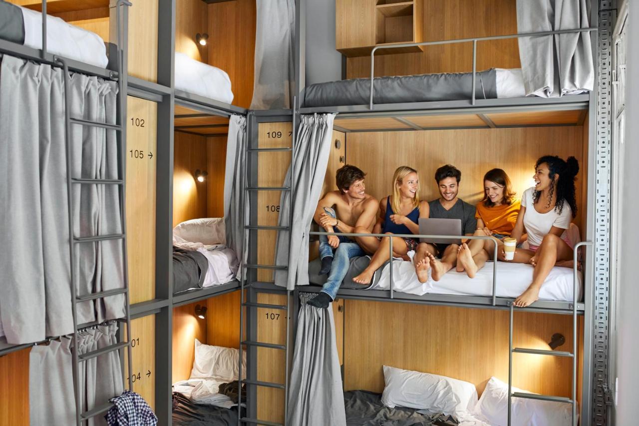 Franca Hostal *