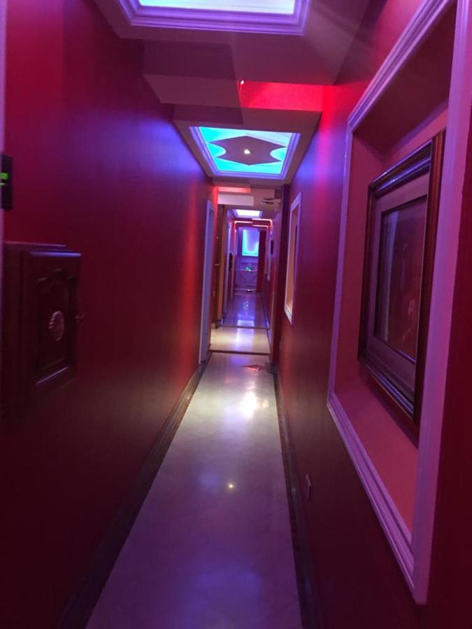 Hotel del amor Gilda