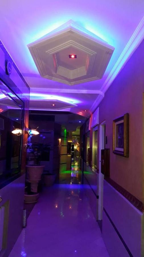Hotel del amor Gilda