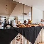 Hotel Cuatro Reyes