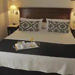 Howard Johnson Hotel 9 de Julio Avenue