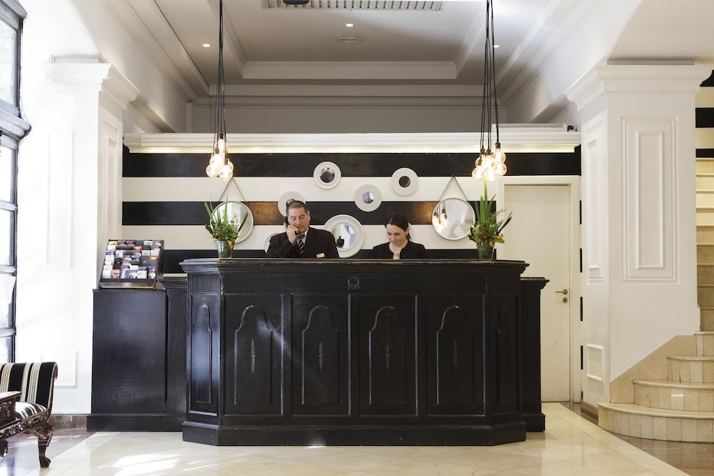 Unique Executive Hotel 4*