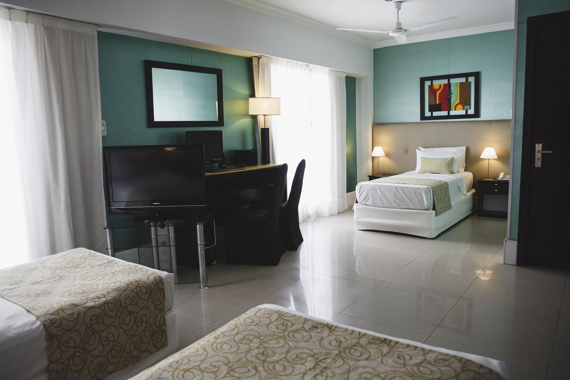 Ker Urquiza Apartahotel 3*