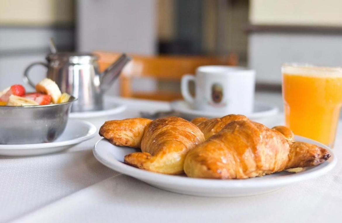 Hotel La Perla Ciudad Autónoma de Buenos Aires