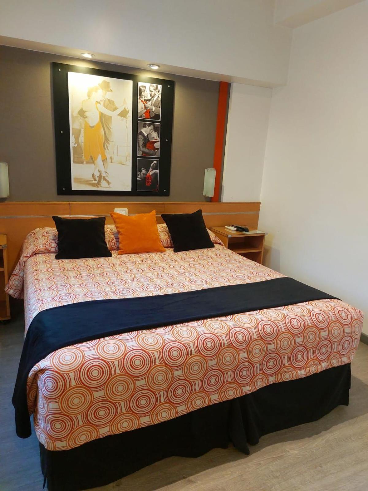 Sarmiento Palace 3*