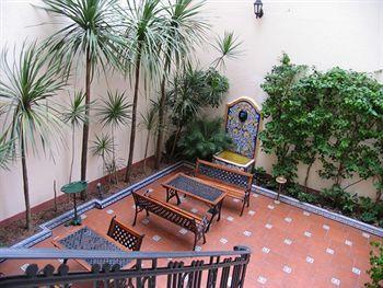 Mansion Dandi Royal Tango Hotel