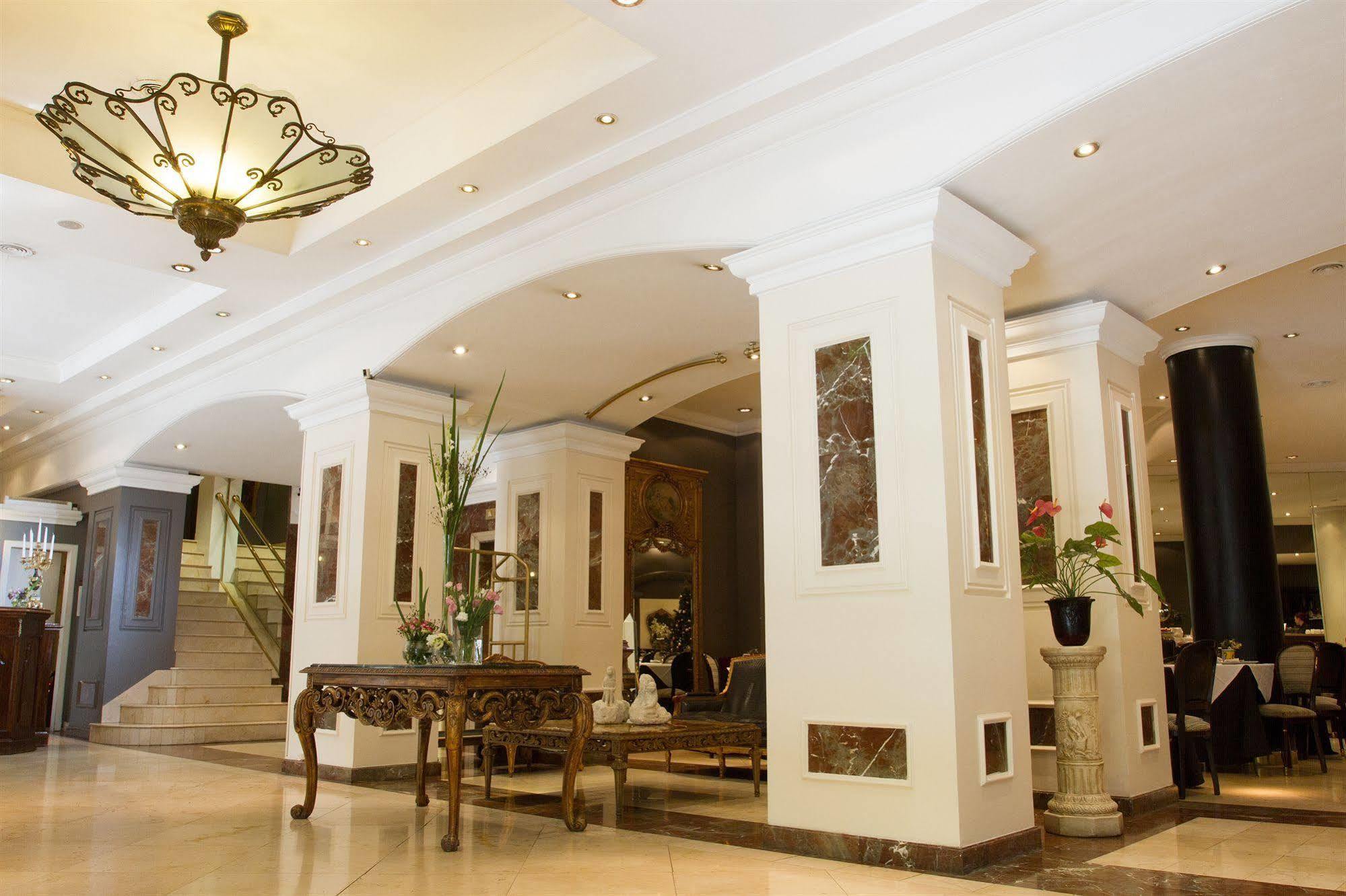 Unique Executive Hotel