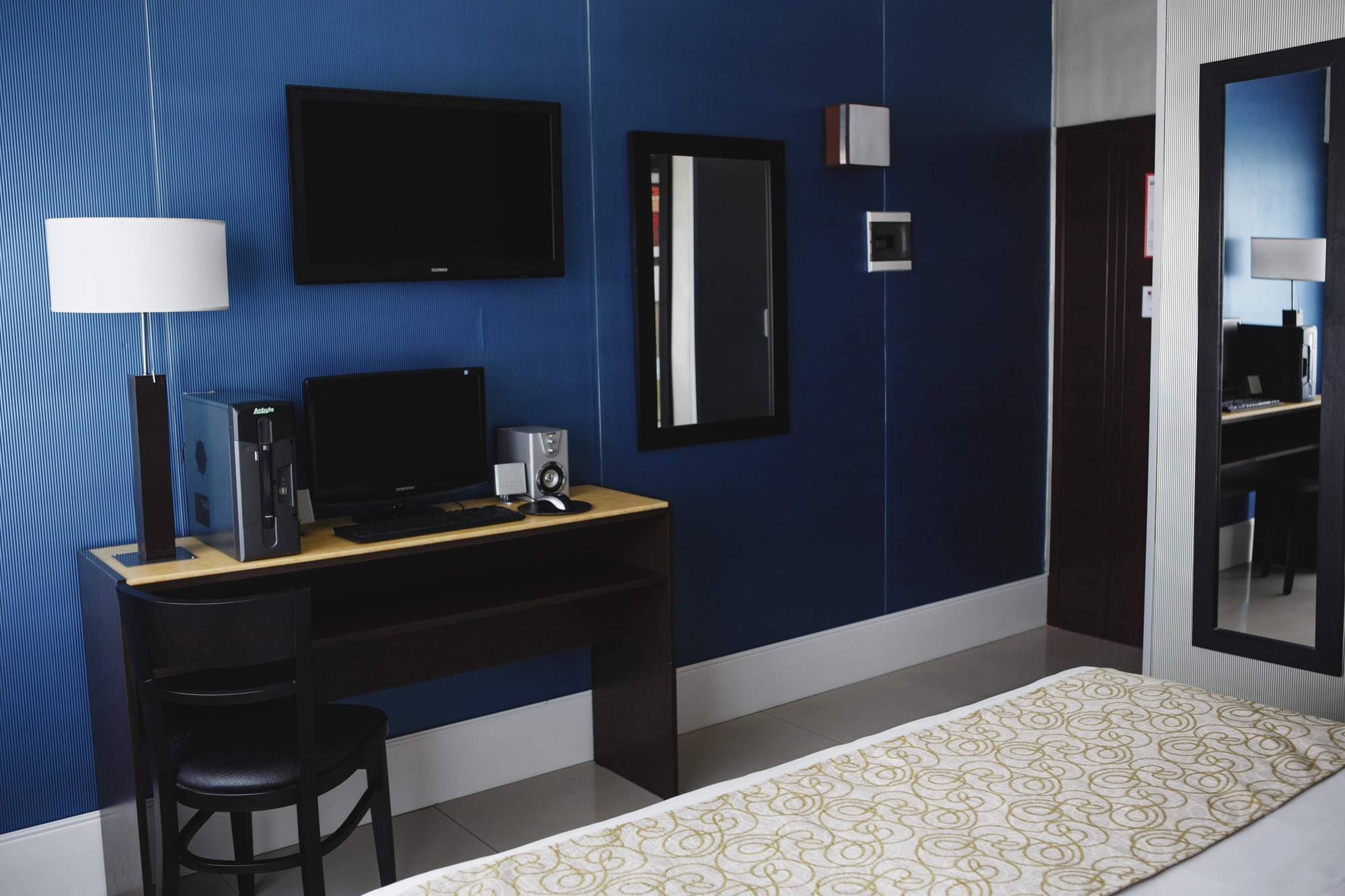 Apartahotel Ker Urquiza 3*