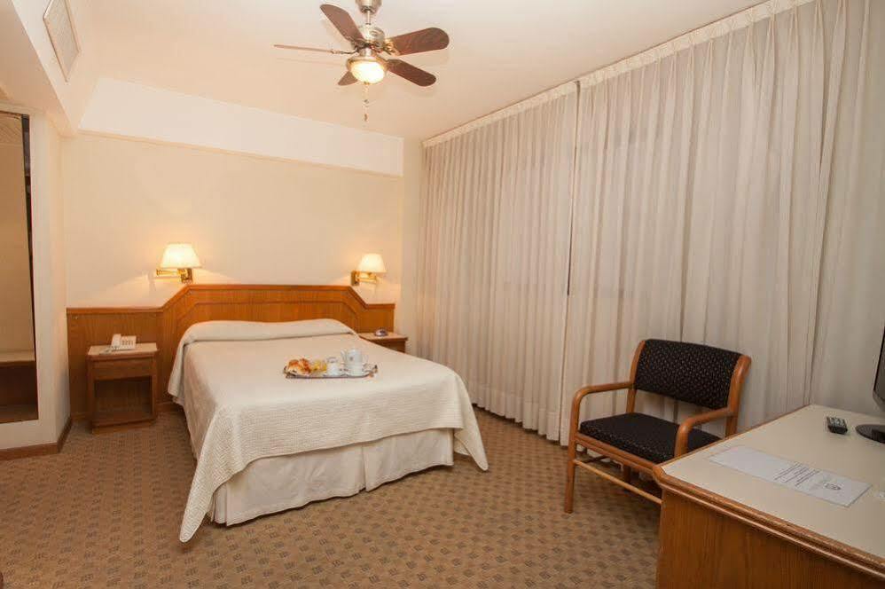 Hotel Cuatro Reyes 4*
