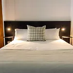 Amazing Oasis In Heart Of Palermo Hollywood -C1A-