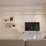Recoleta White Home