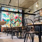 Súper cómodo y hermoso depto, lleno de luz y arte!