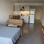 Lugar ideal con pileta , mucha vida alrededor