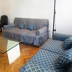 Para 4 huéspedes a 1 cuadra de Parque Centenerario. Zona hospitales