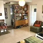 Habitacion privada 1 persona, solo mujeres - San Telmo