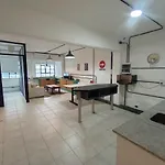 Gran Y Economico Departamento Industrial Cerca De Todo!