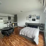Metropolitan Highline Apartments