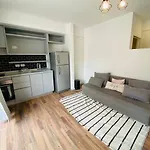 Modern Studio- Palermo Hollywood