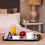 Urbanica The Libertador Hotel