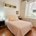 Departamento En Barrio Norte