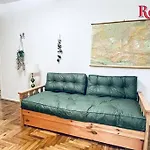 Rent Rodriguez Pena