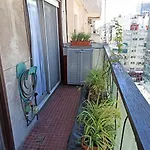 Amplio Departamento 2 habitaciones en el Centro con Balcon