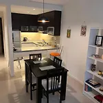 Departamento A Metros De La Rural Y La Embajada