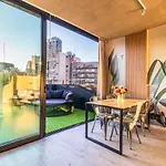 Luxury Penthouse With Hot Tub In Palermo