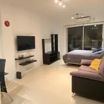 Sunny & Spacious Studio