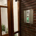 Square Studio- Las Canitas-Palermo