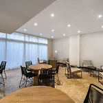 La Vie Suite Madero