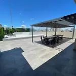 Caballito Retreat Pool And Balcony