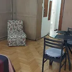 Comodo Departamento Con Balcon En Microcentro