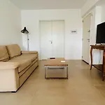 Palermo Hollywood. 2 Ambientes Con Pileta, Balcon Y Parrilla