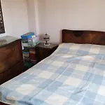 Depto En Flores Centro Comercial Mayorista De Ropa Avellaneda Consultar Hasta Cinco Plazas Minimo Dos Noches