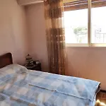 Depto En Flores Centro Comercial Mayorista De Ropa Avellaneda Consultar Hasta Cinco Plazas Minimo Dos Noches