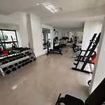 Estudio A Estrenar Con Piscina