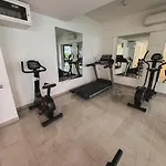 Estudio A Estrenar Con Piscina